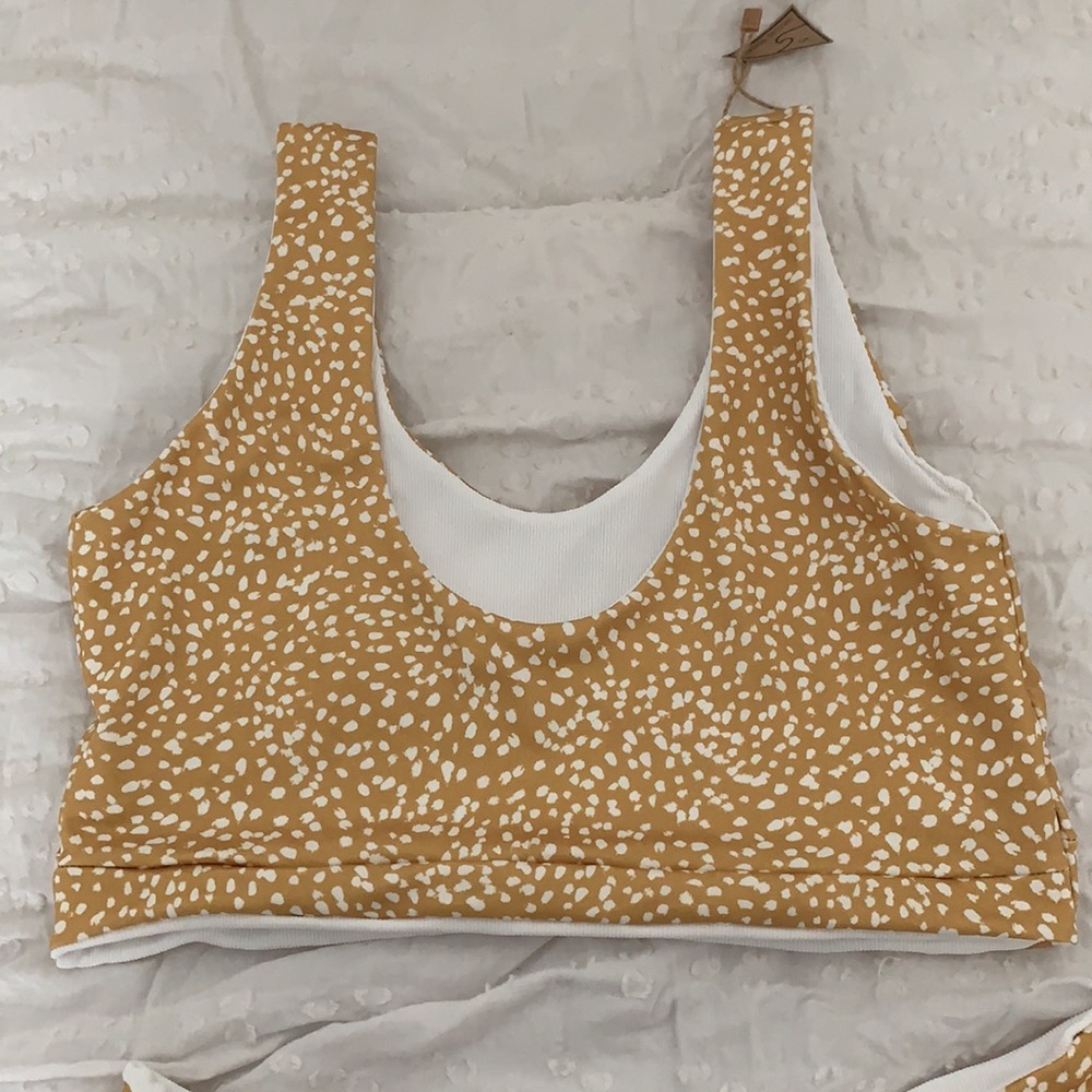 Yellow polka dot bikini - Picture 4 of 7